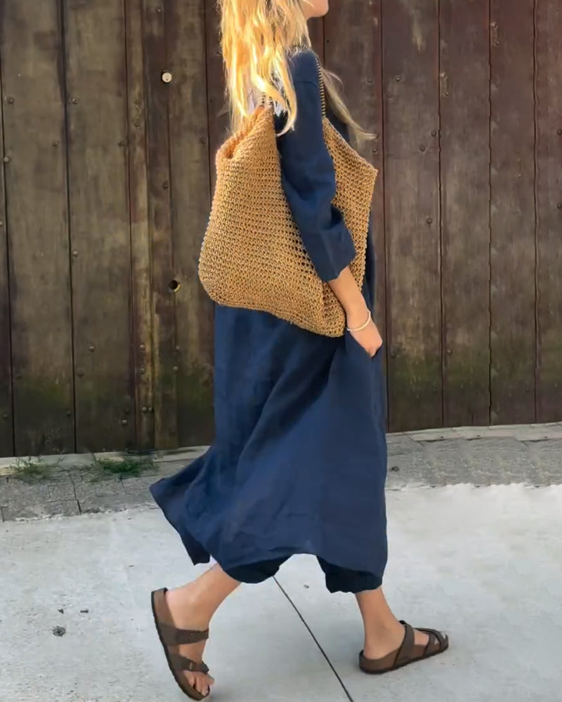 Ensemble chic et confortable Danoir Paris en bleu marine, modèle Luxe, porté par un mannequin, vue de face.