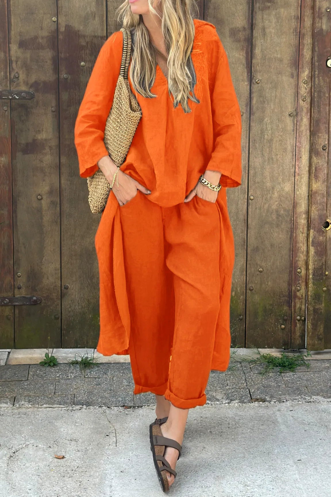Ensemble chic et confortable Danoir Paris bleu marine pour femme, vêtement élégant et décontracté.
