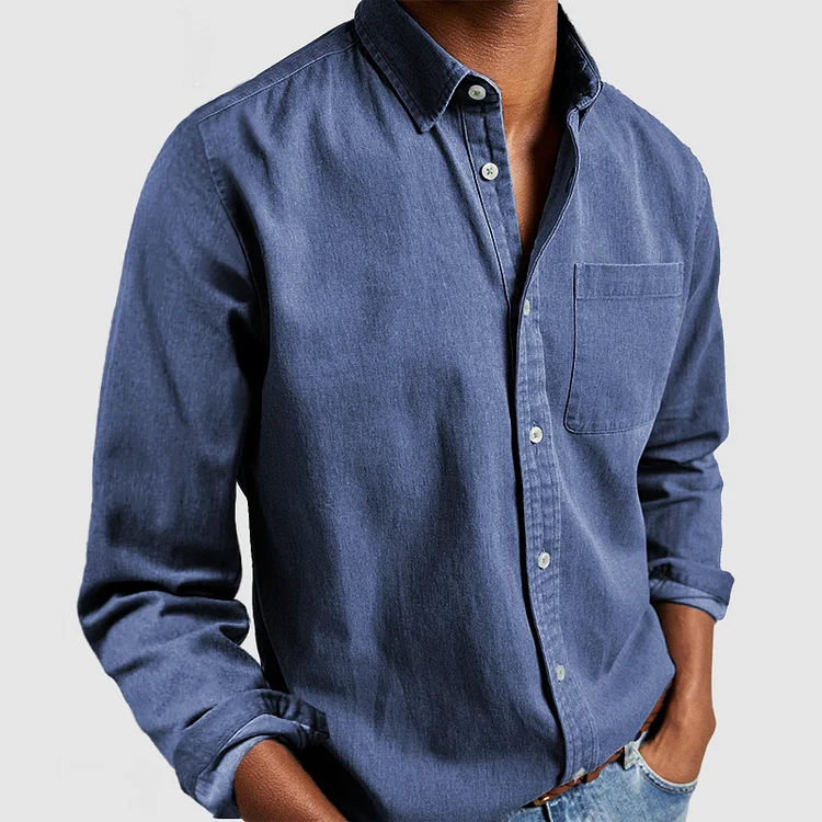 Chemise en coton bleue marine Danoir Paris pour homme, col classique et manches longues, vue de face.