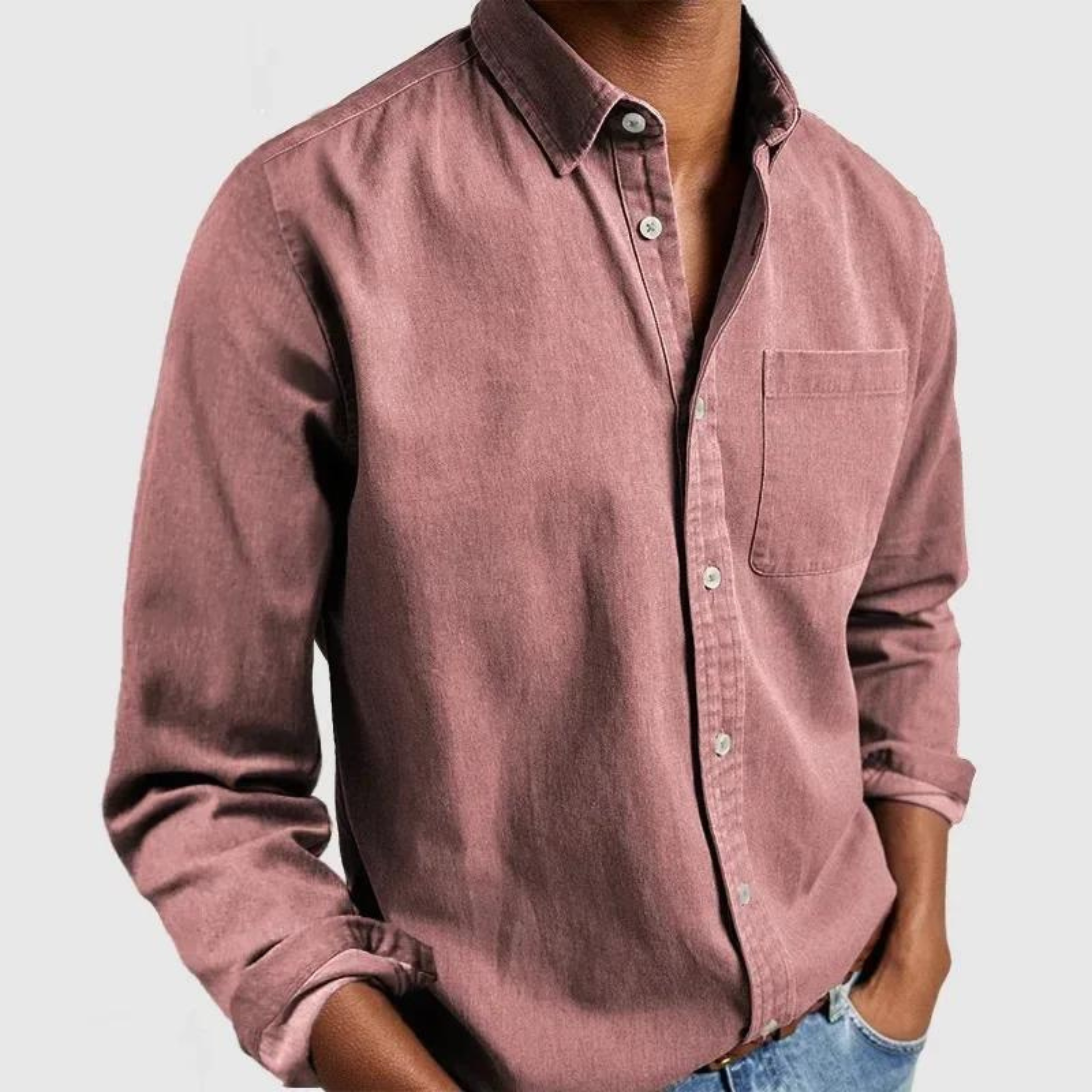Chemise en coton bleue marine pour homme de la marque Danoir Paris, avec col classique et boutons.