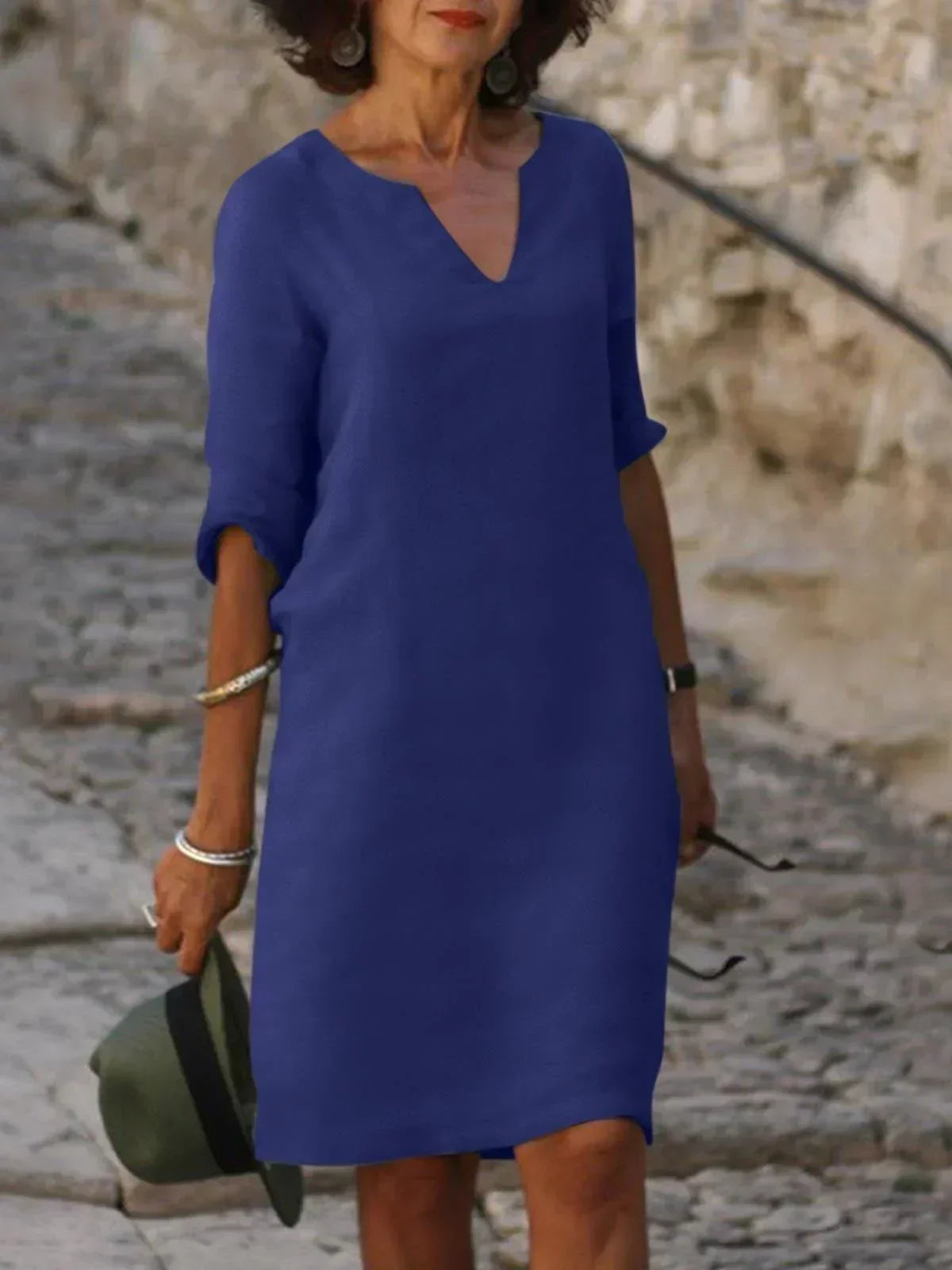 Robe luxe élégante Lalina de Danoir Paris en tissu bleu marine, modèle S, vue de face.