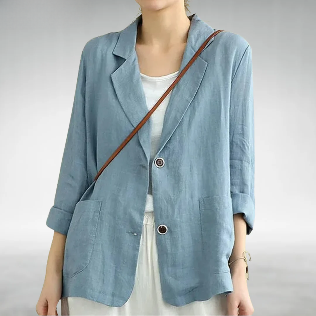Blazer décontracté bleu Azalée de Danoir Paris, style chic et élégant pour un look moderne.
