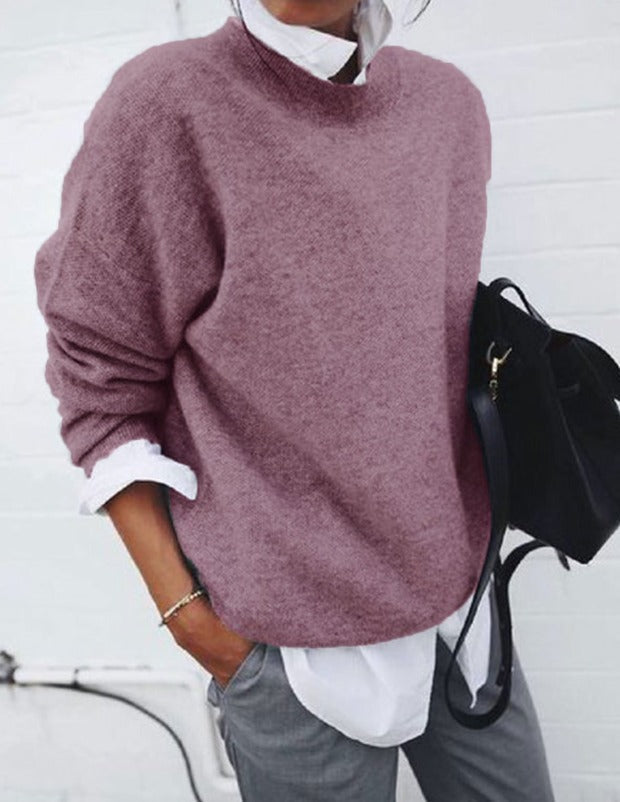 Pull en cachemire doux Daisy de Danoir Paris, bleu, porté sur mannequin, détails de texture et style élégant visible.