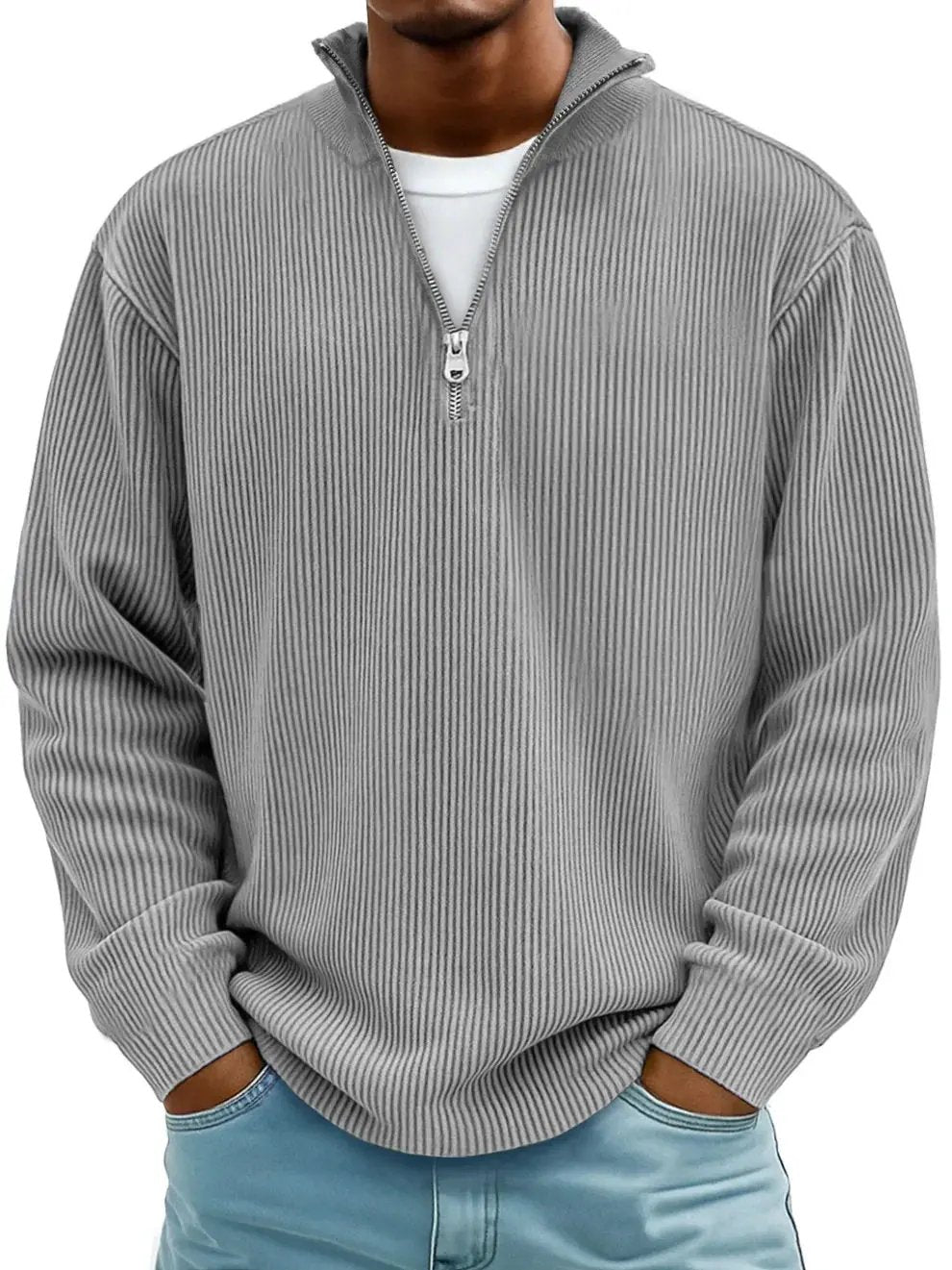 Pull Demi-Zippé Danoir Paris en bleu, élégant et confortable, avec col semi-zippé et finition soignée.