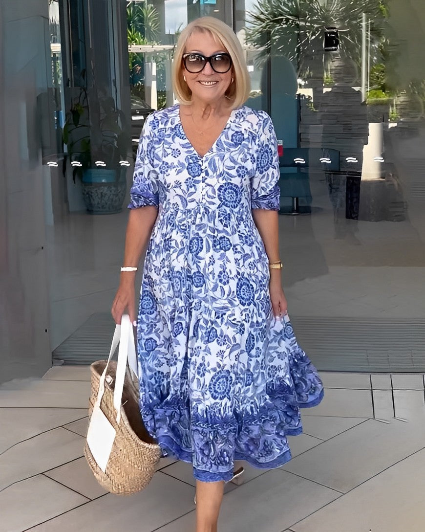 Robe fluide légère Madison de Danoir Paris en bleu, style flatteur, tissu doux et élégant pour femme.