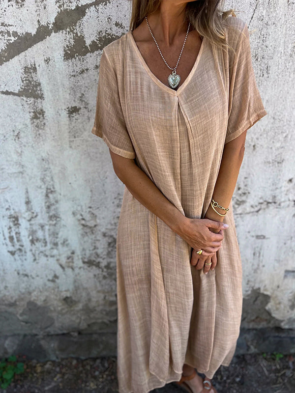 Robe écologique Malaga de Danoir Paris en tissu bleu, élégante et moderne, portée par un mannequin.