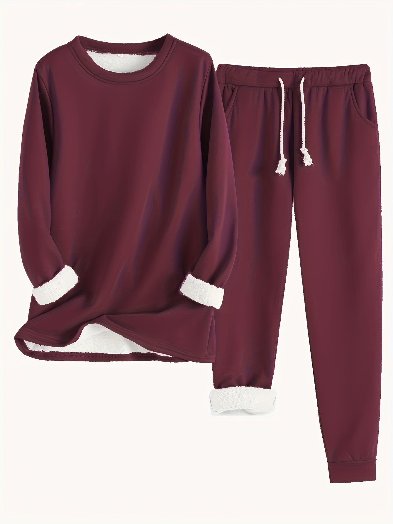 Ensemble loungewear chic Rebecca de Danoir Paris en tissu bleu, confortable et élégant pour un style décontracté.