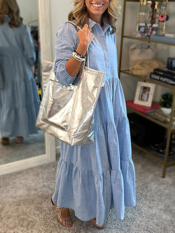 Robe maxi élégante Bente de Danoir Paris en tissu bleu, portée par un mannequin, vue de face.