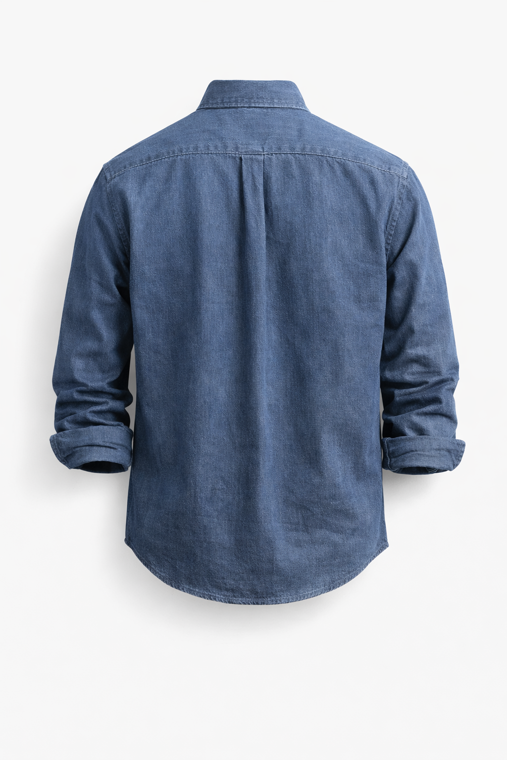 Chemise casual-chic Keldros de Danoir Paris en denim bleu, coupe élégante et tendance pour un style décontracté.