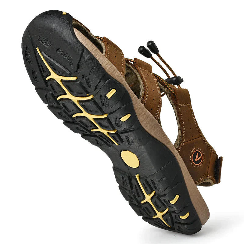 Sandales Confort Tout-Terrain de Danoir Paris, en cuir marron, taille 38, avec semelle robuste pour une marche confortable.