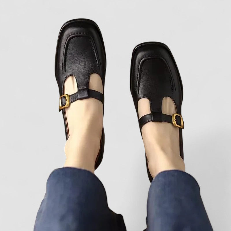 Chaussures bébé Adélaïde™ Danoir Paris en brun, talons bas, confortables et élégantes pour les tout-petits.