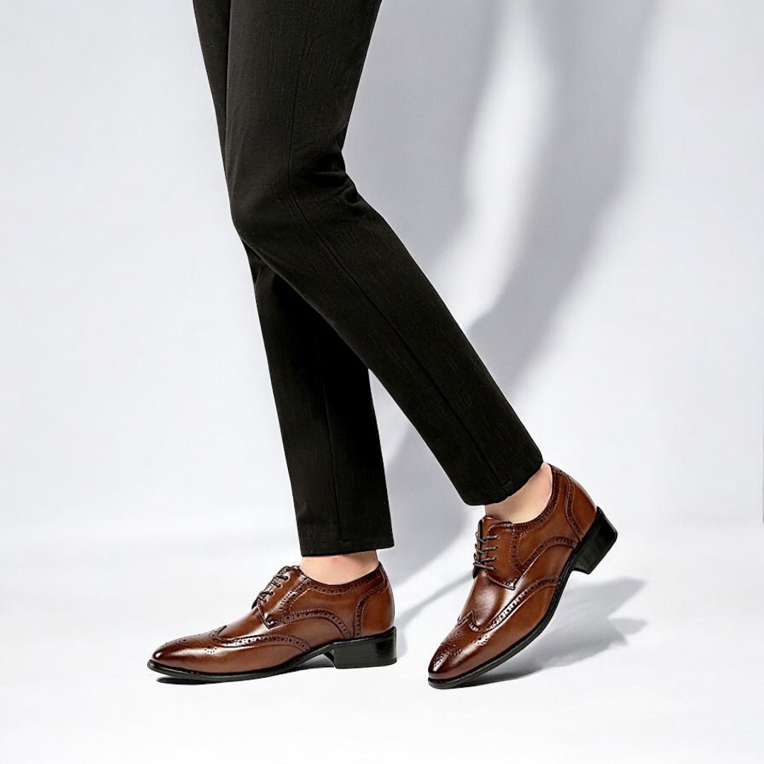 Chaussure homme élégante Danoir Paris Santorini en brun avec semelle rehaussante de 6 cm, finition sophistiquée et style moderne.