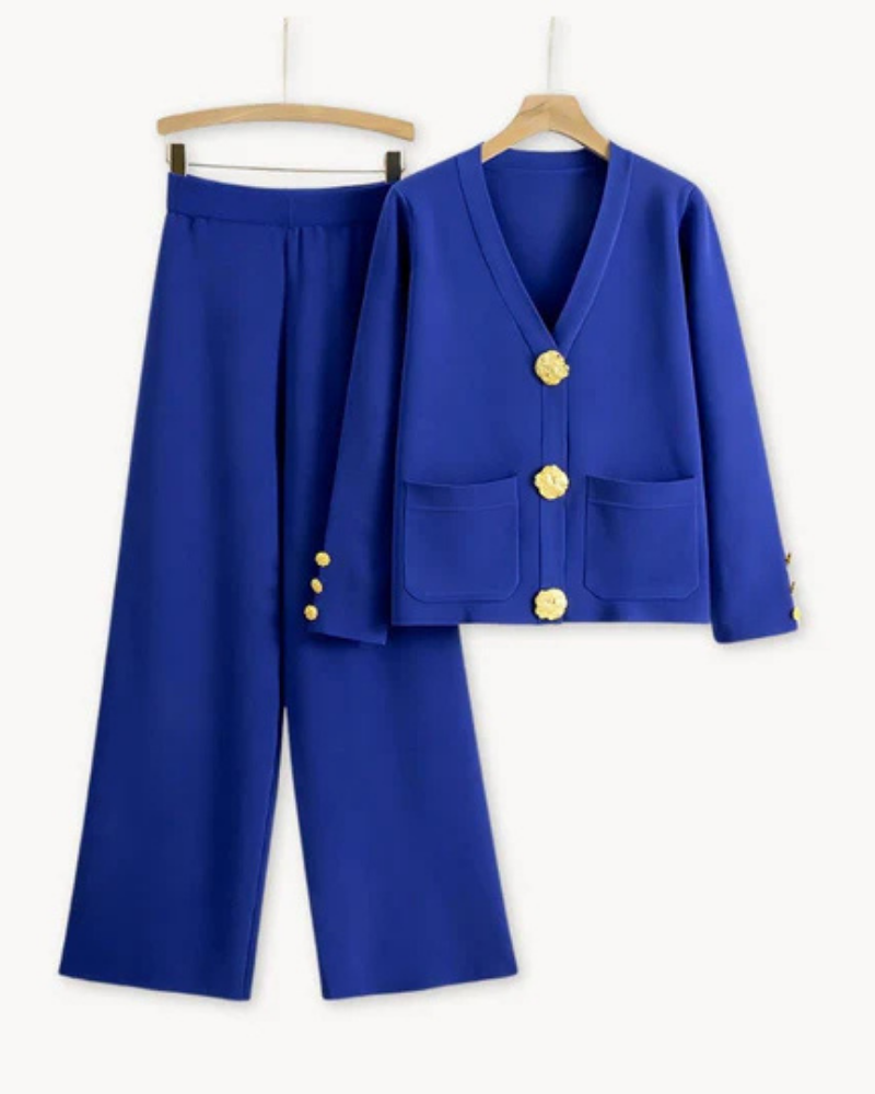 Ensemble tricot crème Celeste de Danoir Paris, élégant et confortable, porté sur un mannequin.