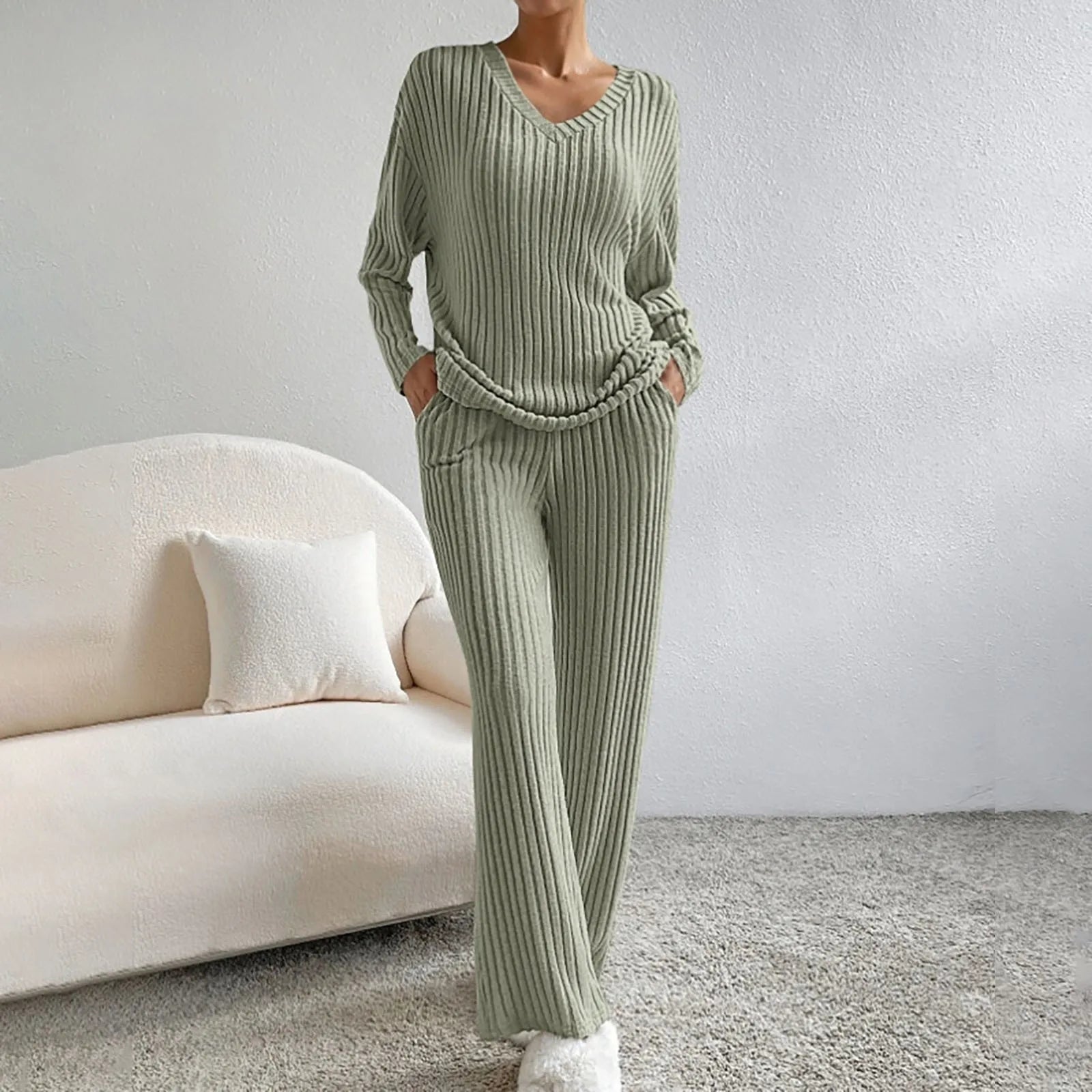 Ensemble décontracté beige Inès de Danoir Paris, vêtement confortable pour femme, vue de l'ensemble porté.
