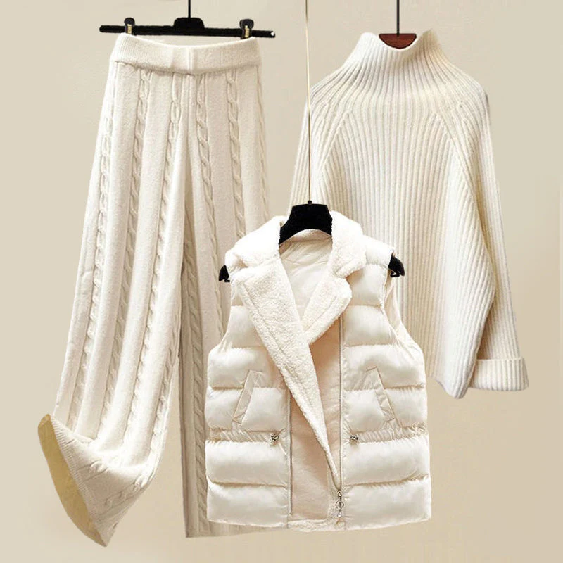 Ensemble tricoté blanc Gabby pour femmes de Danoir Paris, vêtement douillet et élégant pour la saison froide.