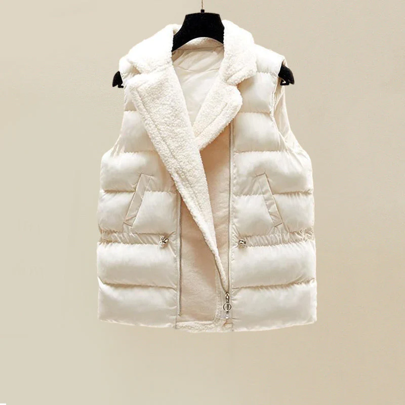 Ensemble tricoté blanc Gabby pour femme de Danoir Paris, vêtement douillet et confortable, porté sur un mannequin.