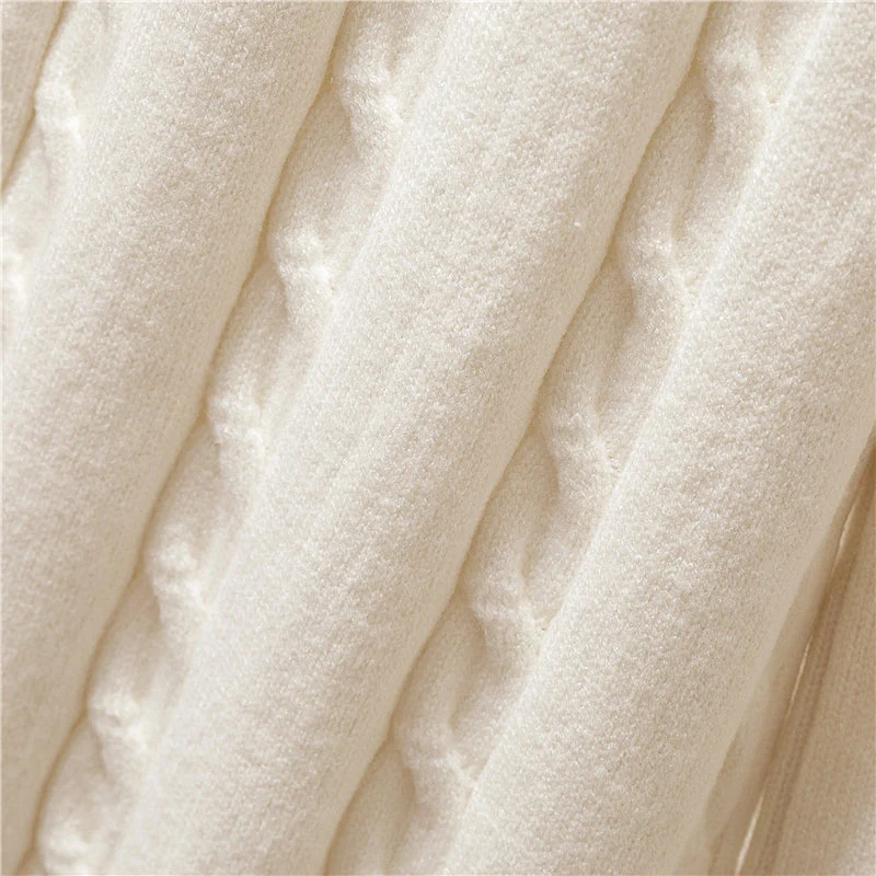 Ensemble tricoté blanc Danoir Paris Mélanie pour femmes, doux et confortable, vue de face sur un fond neutre.