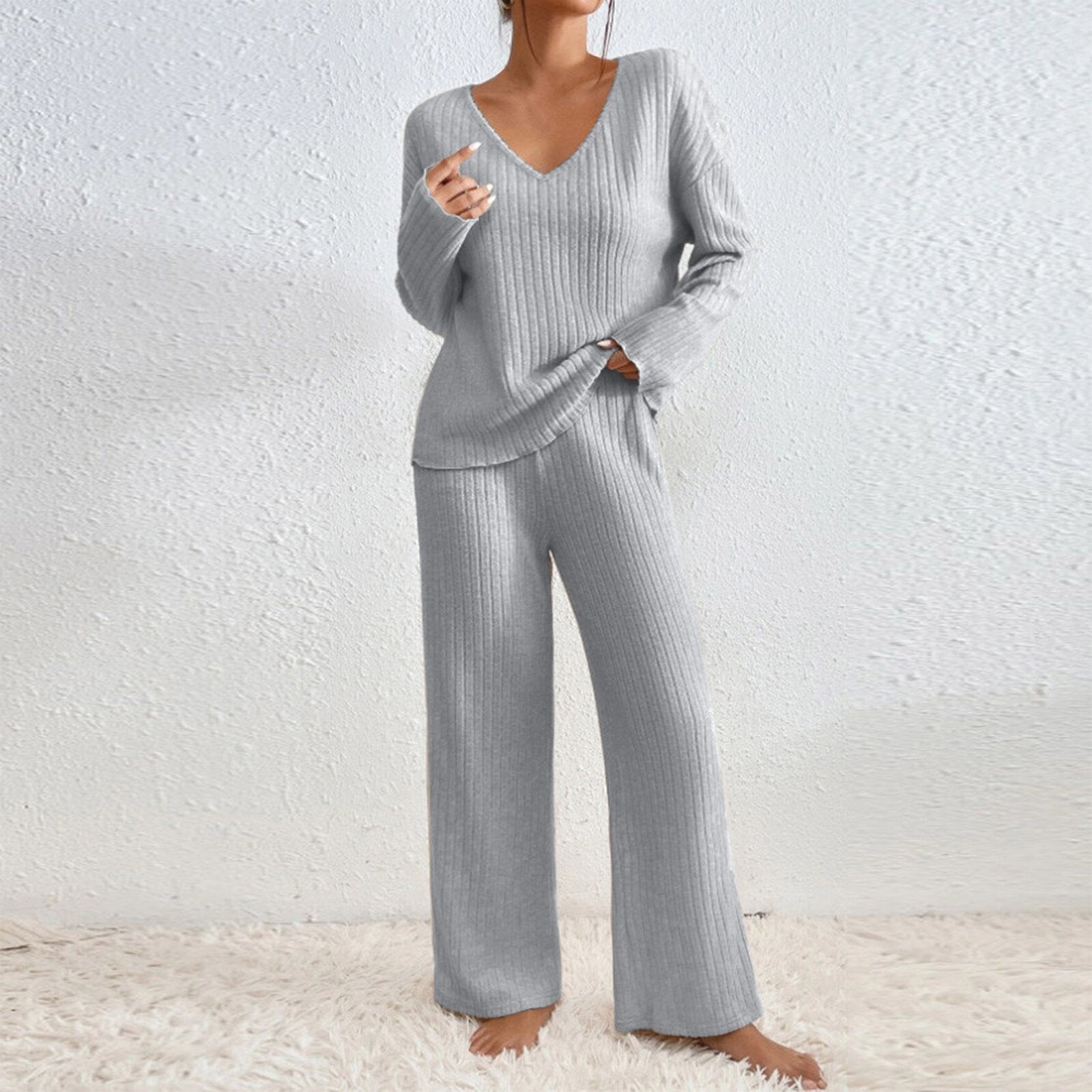 Ensemble décontracté Émilie de Danoir Paris, vêtement tricoté vert pour femme, vue de face, style confortable et chic.