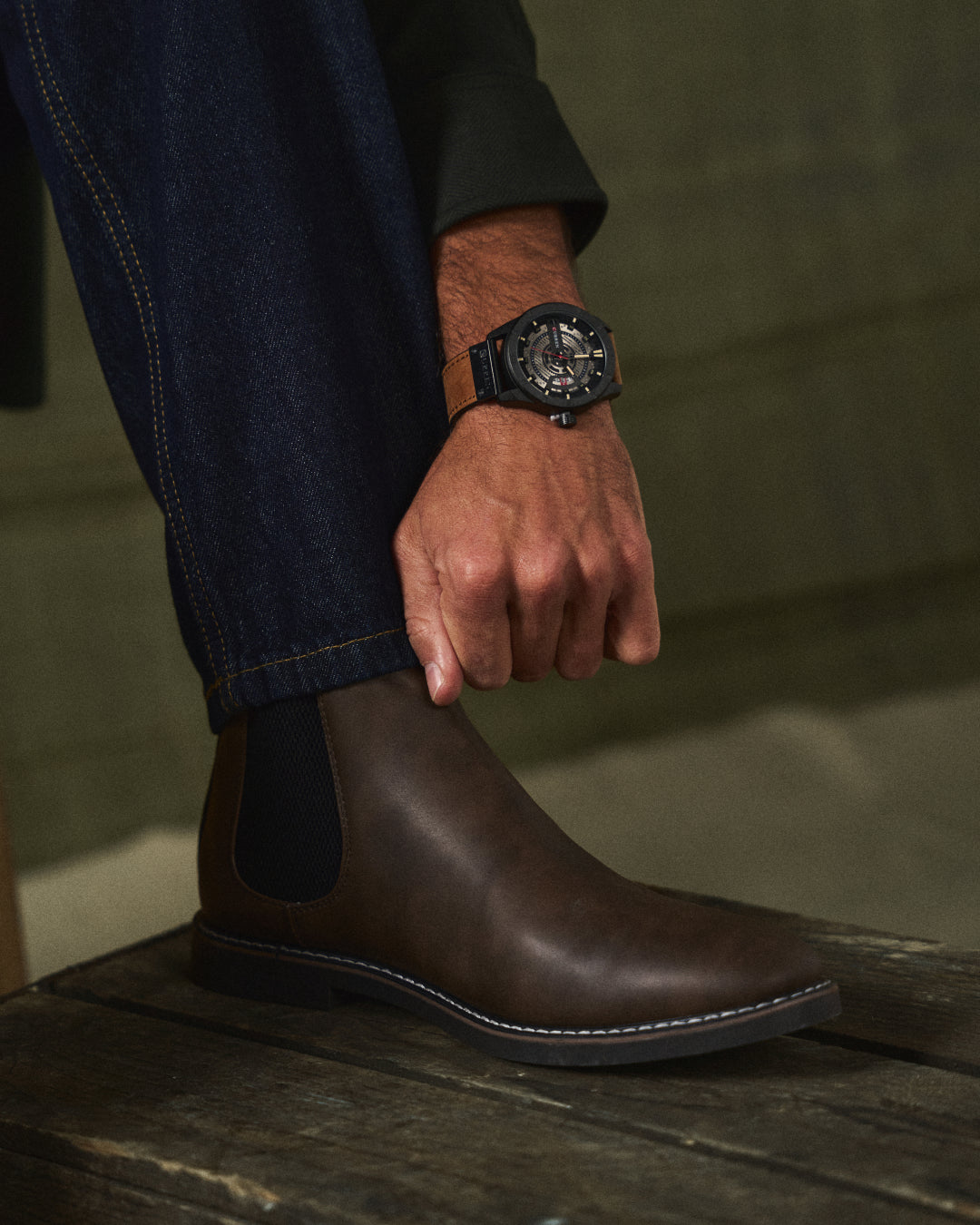Bottes Chelsea Danoir Paris en cuir brun foncé, modèle taille 40, avec semelle robuste et design élégant.