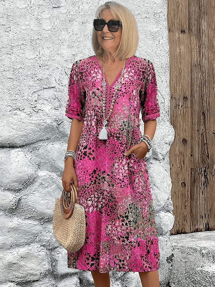 Robe d'été Skyler Danoir Paris en tissu léger, couleur Ocean Breeze, manches courtes et coupe fluide, style décontracté.