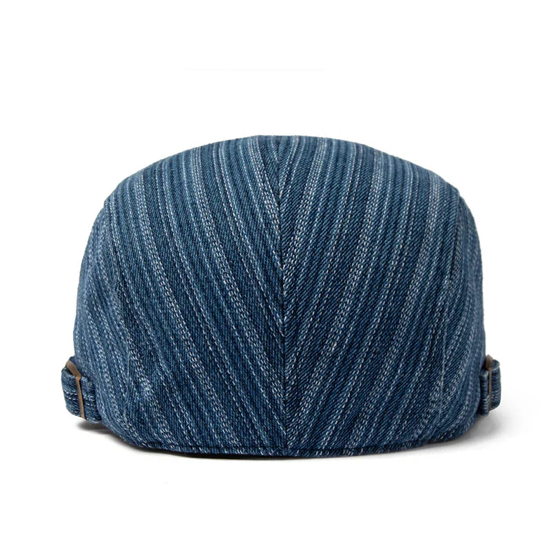 Casquette élégante Bloom™ pour hommes de Danoir Paris, en tissu bleu foncé, style sophistiqué et tendance.