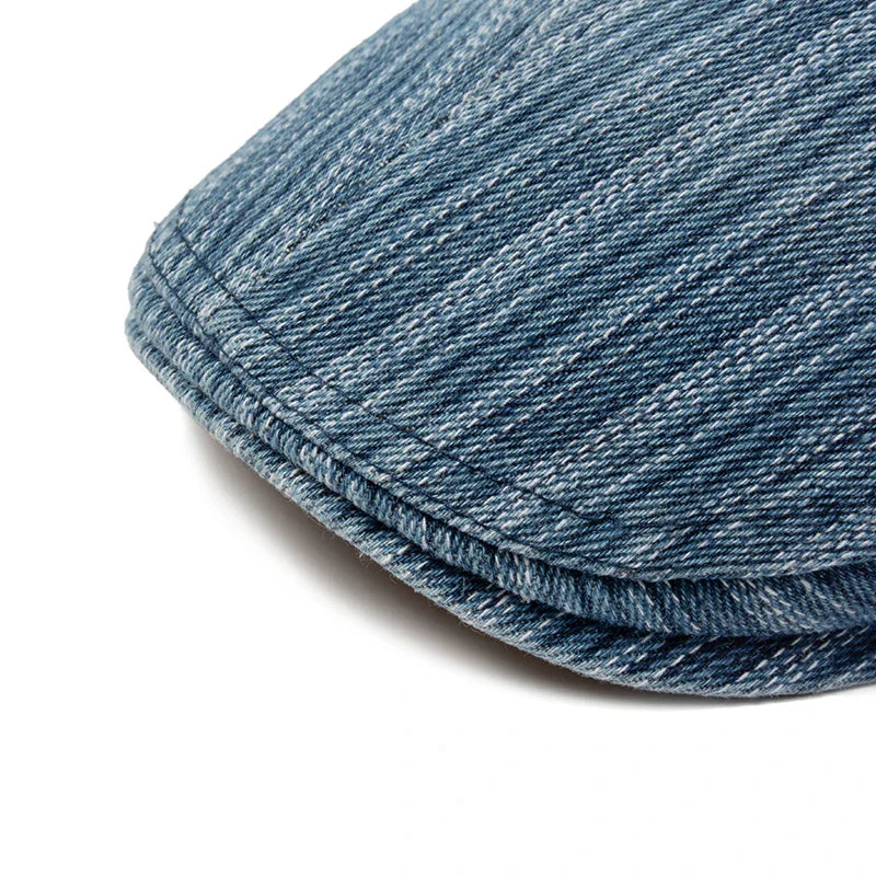Chapeau élégant pour hommes Bloom™ de Danoir Paris, en tissu bleu foncé, style moderne et sophistiqué.