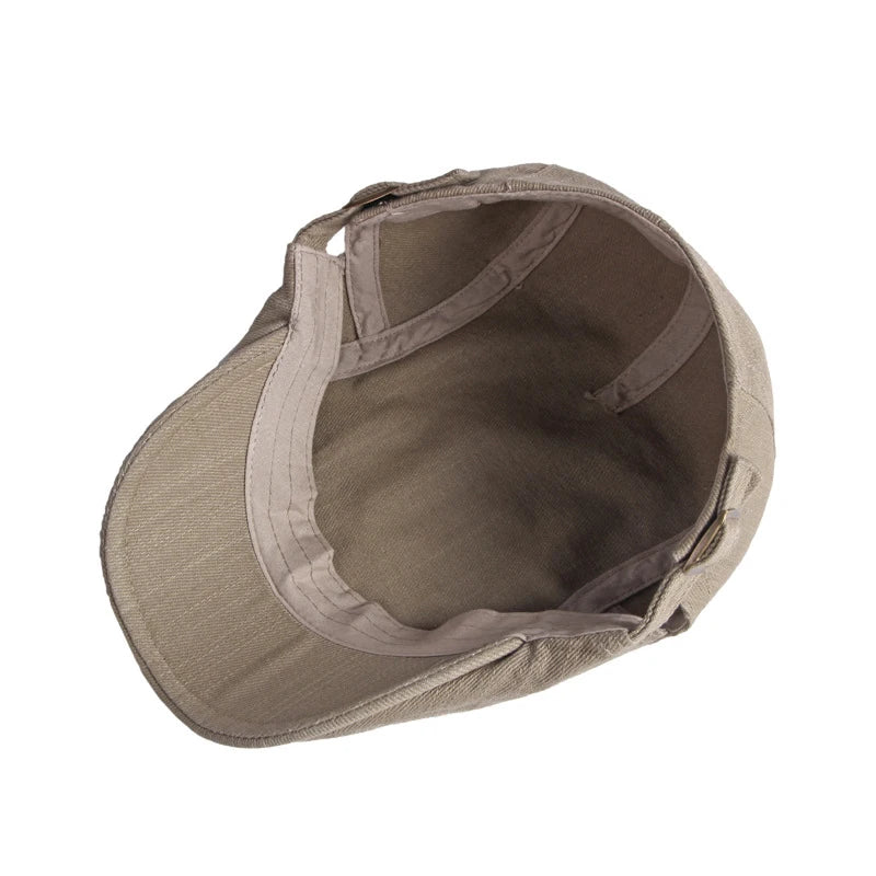Casquette pour hommes Bloom™ de Danoir Paris, ajustable, en tissu vert foncé, avec logo brodé à l'avant.