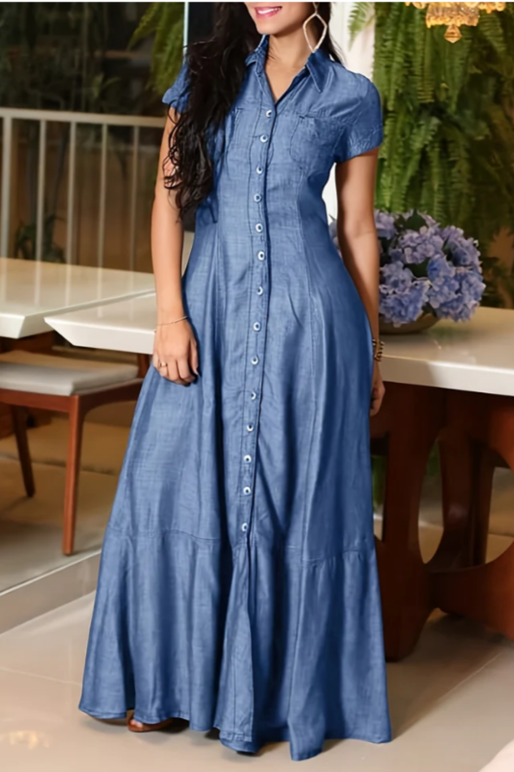 Robe longue en denim bleu foncé Eliza par Danoir Paris, robe tendance pour femmes, détail du tissu et coupe élégante.