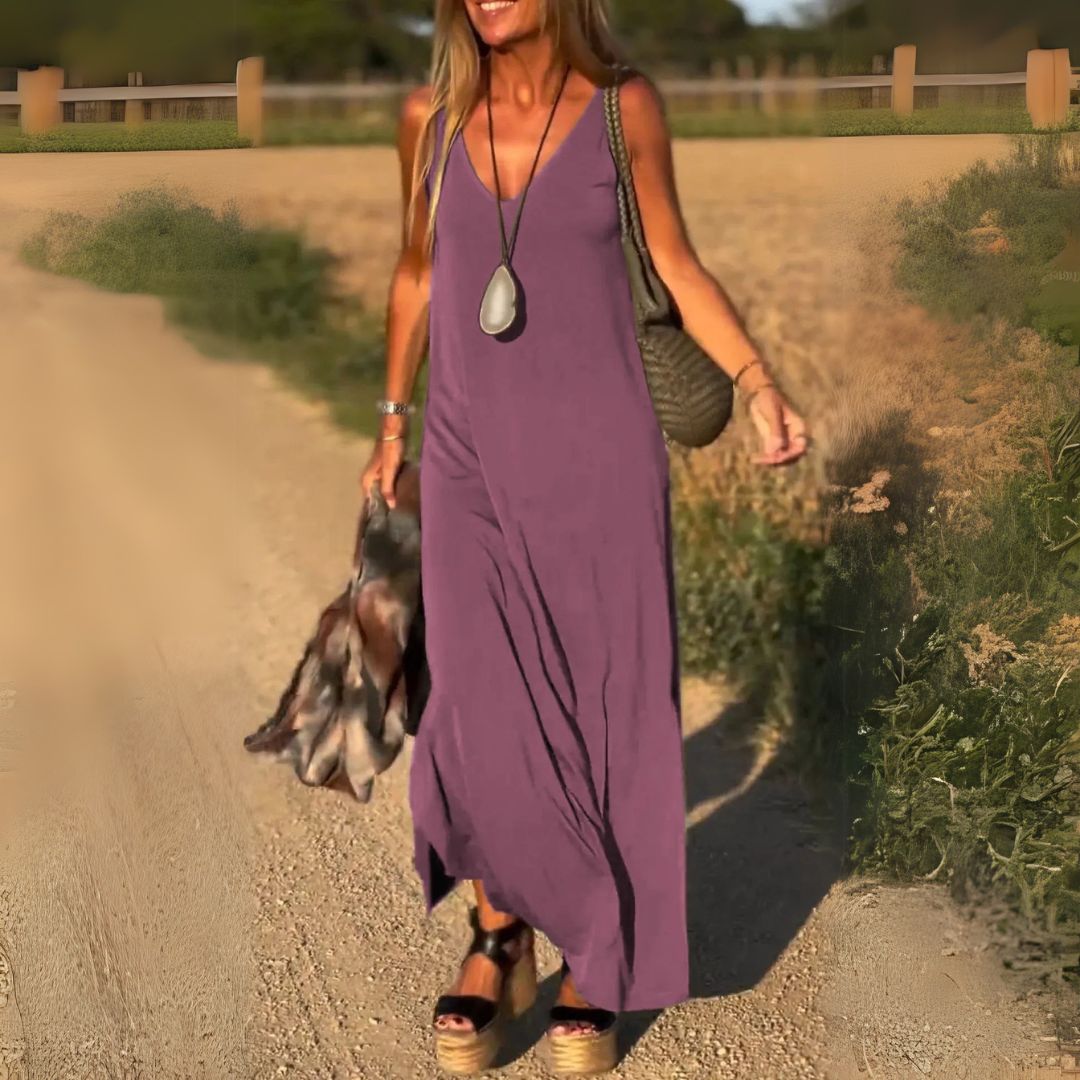 Robe maxi élégante Arietta de Danoir Paris, vêtement vert fluide et sophistiqué pour femmes.