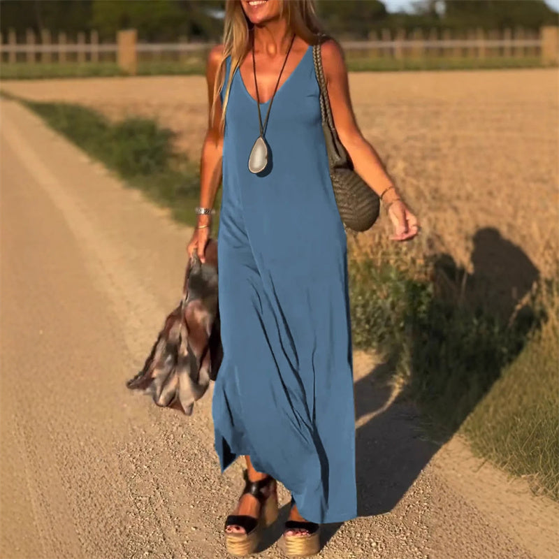 Robe maxi élégante Arietta de Danoir Paris en tissu vert, longue et fluide pour une allure sophistiquée.