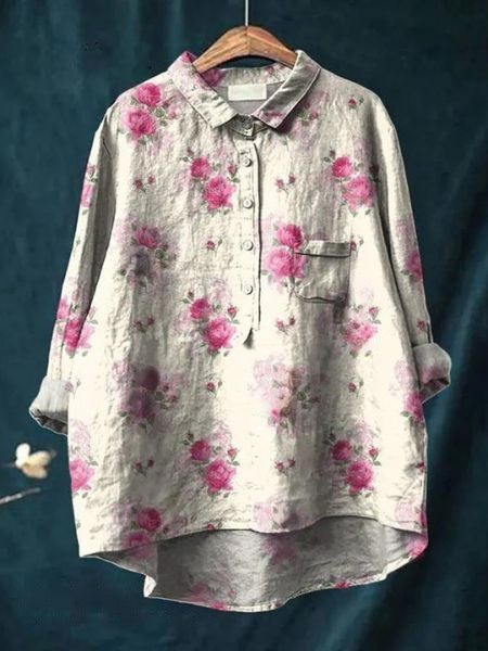 Blouse florale élégante Lila de Danoir Paris, tissu léger avec motifs floraux, portée décontractée et chic.