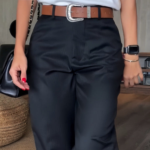 Pantalon élégant et polyvalent Mathilda de Danoir Paris en tissu bleu foncé, taille S, coupe moderne et sophistiquée.