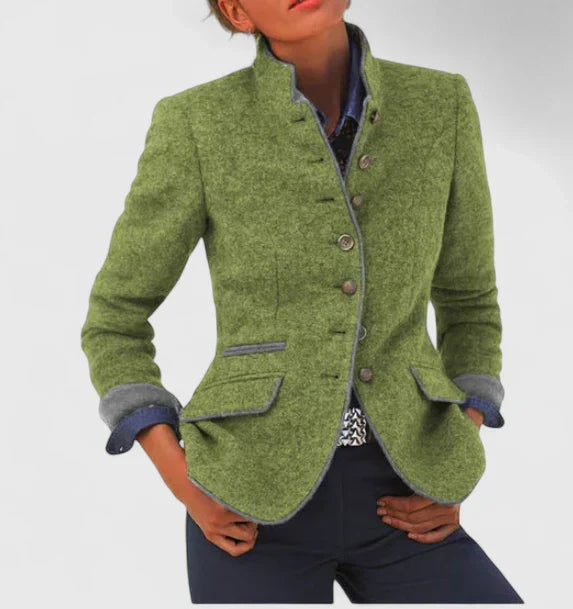 Blazer chic Danoir Paris Lina FR1024 en caramel, coupe élégante, idéal pour un style polyvalent et sophistiqué.