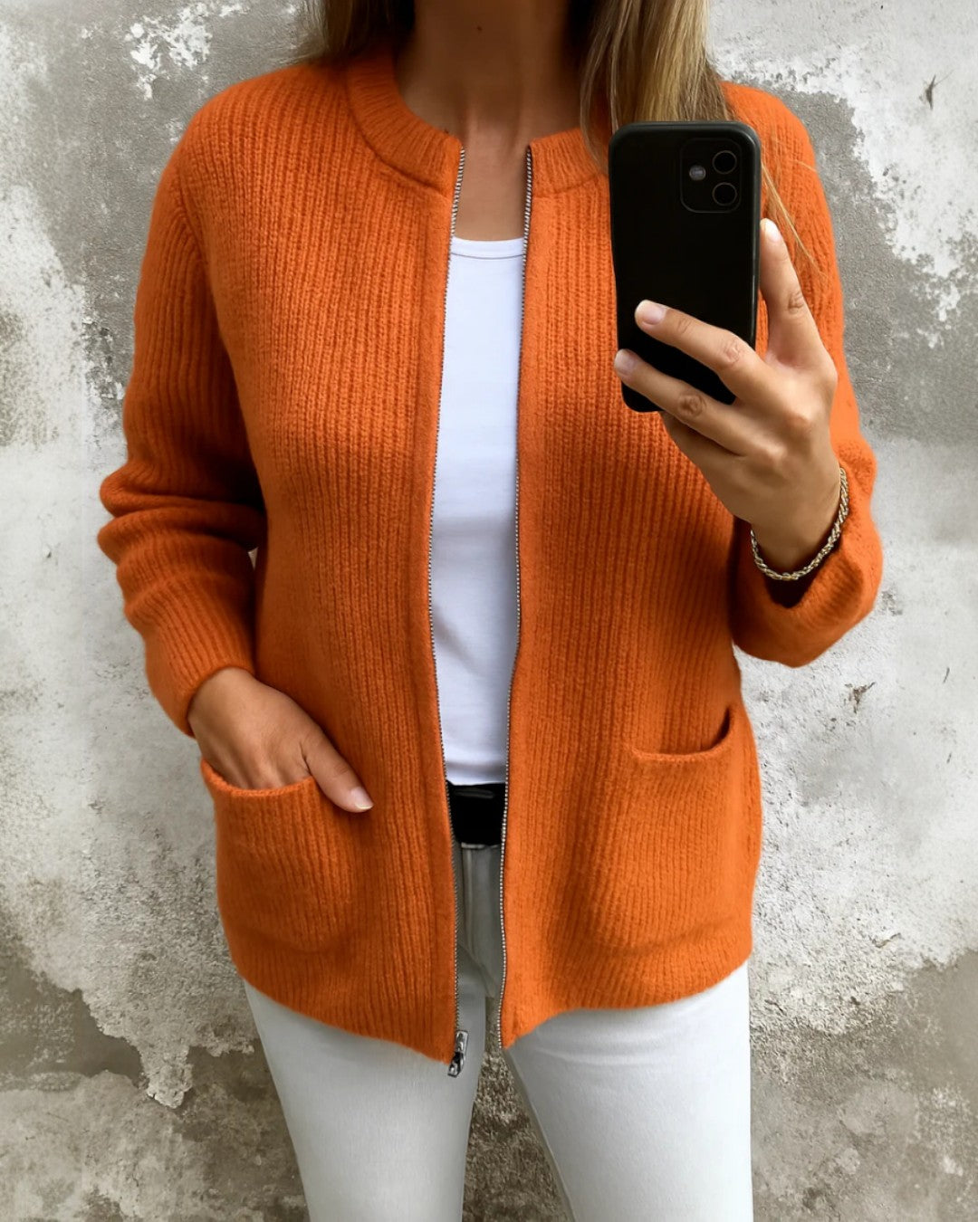 Gilet doux et pratique Sophie de Danoir Paris en gris, taille XL, avec texture confortable et coupe élégante.
