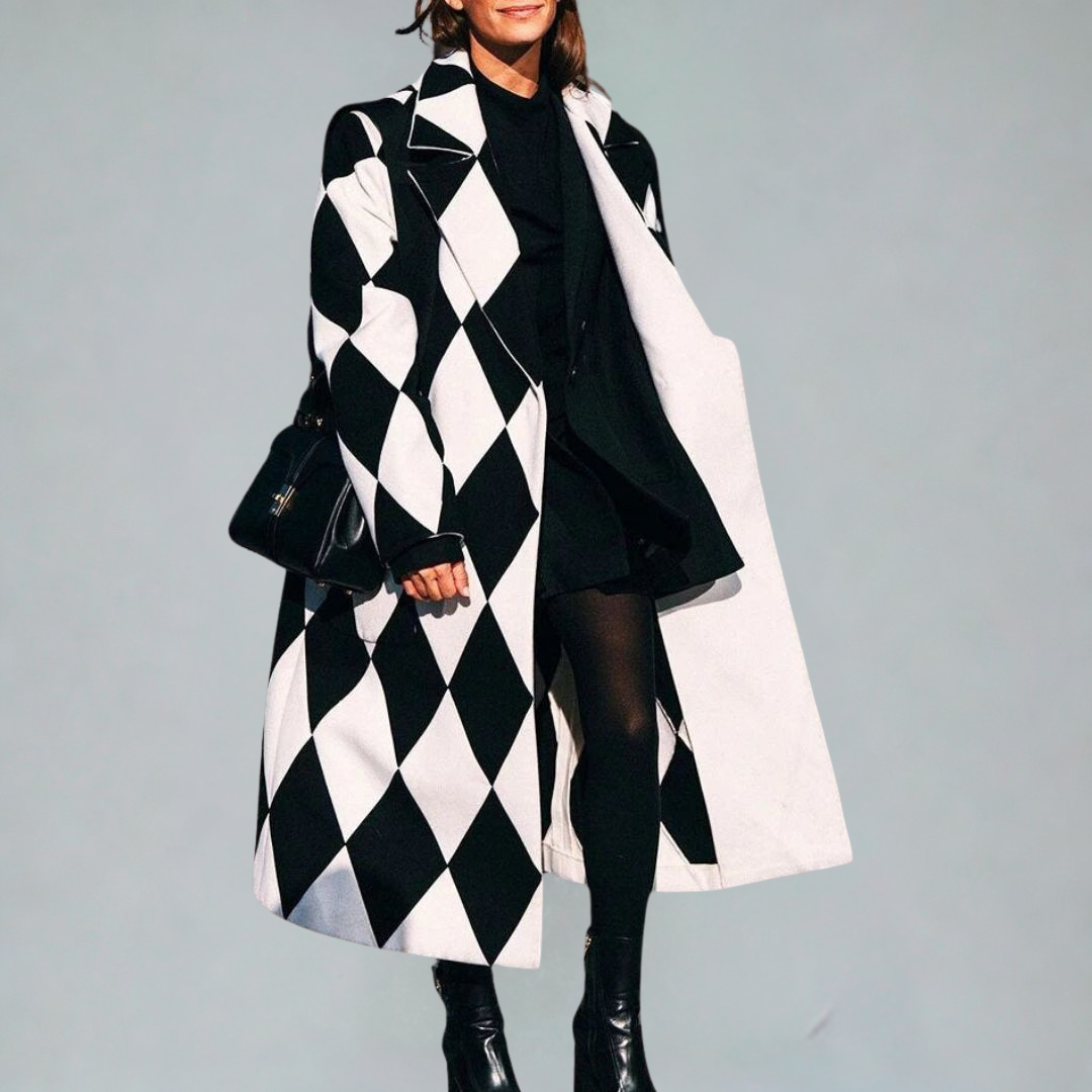 Manteau élégant et polyvalent Evelyn de Danoir Paris, couleur variée, veste longue en tissu chic pour femmes.
