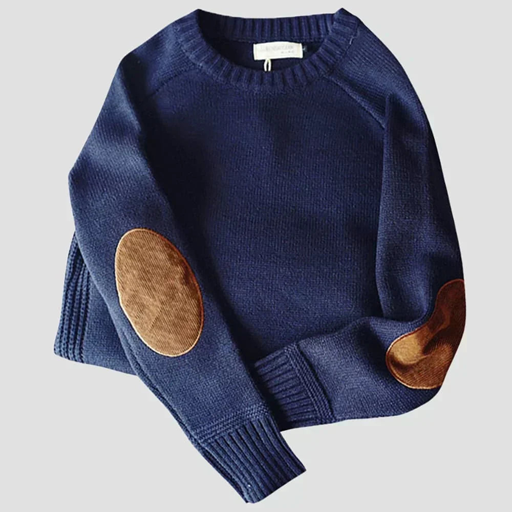 Pull alpin doux Danoir Paris Gosse FR1052 rouge, en laine douce, porté par un modèle, vue de face.