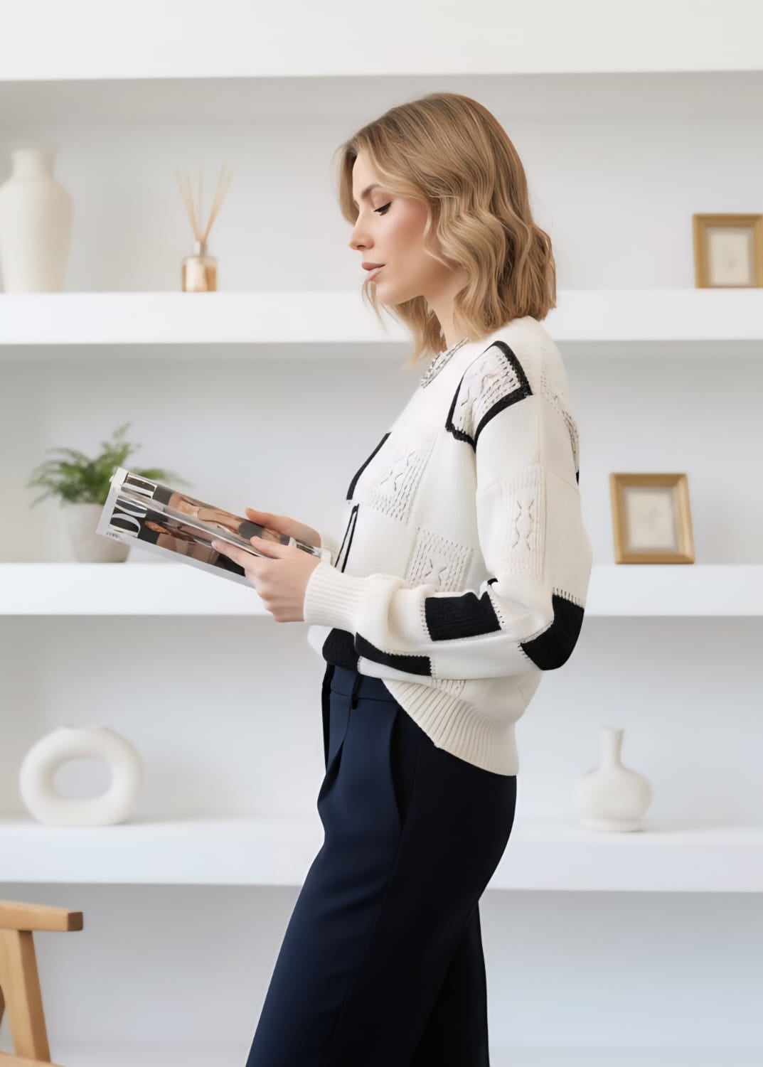Pull rétro chic blanc Roby de Danoir Paris, style élégant et décontracté, en laine douce pour femme.