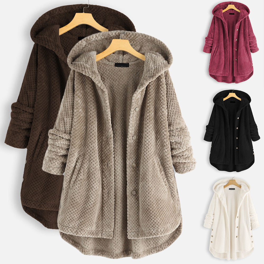 Manteau d'hiver chic Jesse de Danoir Paris en noir, coupe élégante et moderne pour femmes.