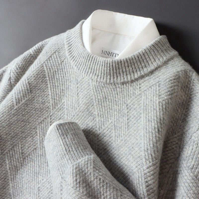 Pull Elliot Danoir Paris en cachemire doux beige, vêtement élégant et confortable pour femmes.