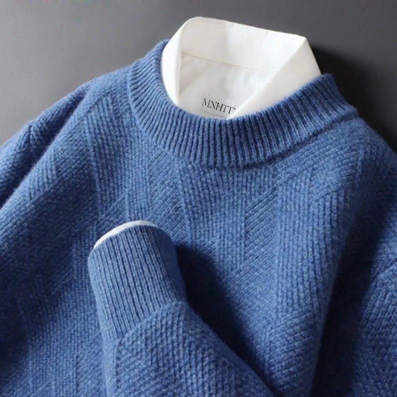 Pull Rêve en cachemire doux Elliot de Danoir Paris, couleur beige, vue de face, col rond et manches longues.