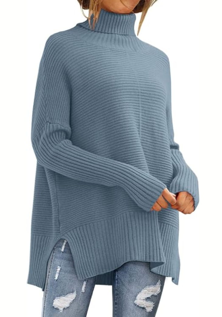 Pull roulé Danoir Paris Anna en bleu marine, confort automnal, tissu doux et chaud, porté sur un mannequin.