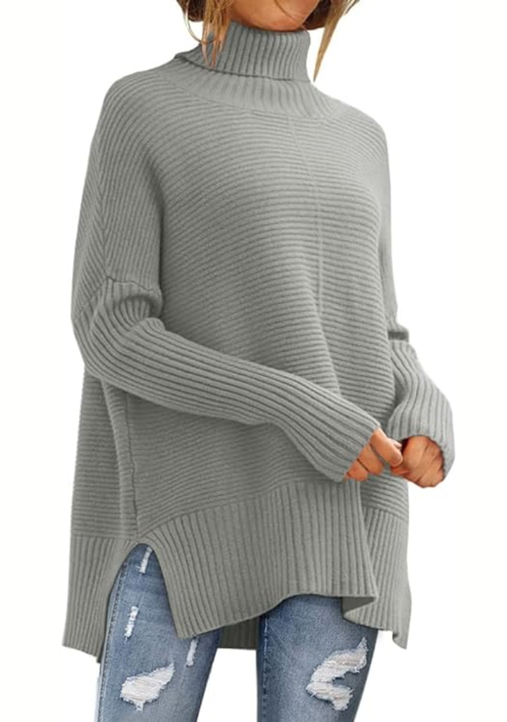 Pull roulé Danoir Paris Anna, bleu marine, confortable et automnal, en coton doux, porté par un mannequin.