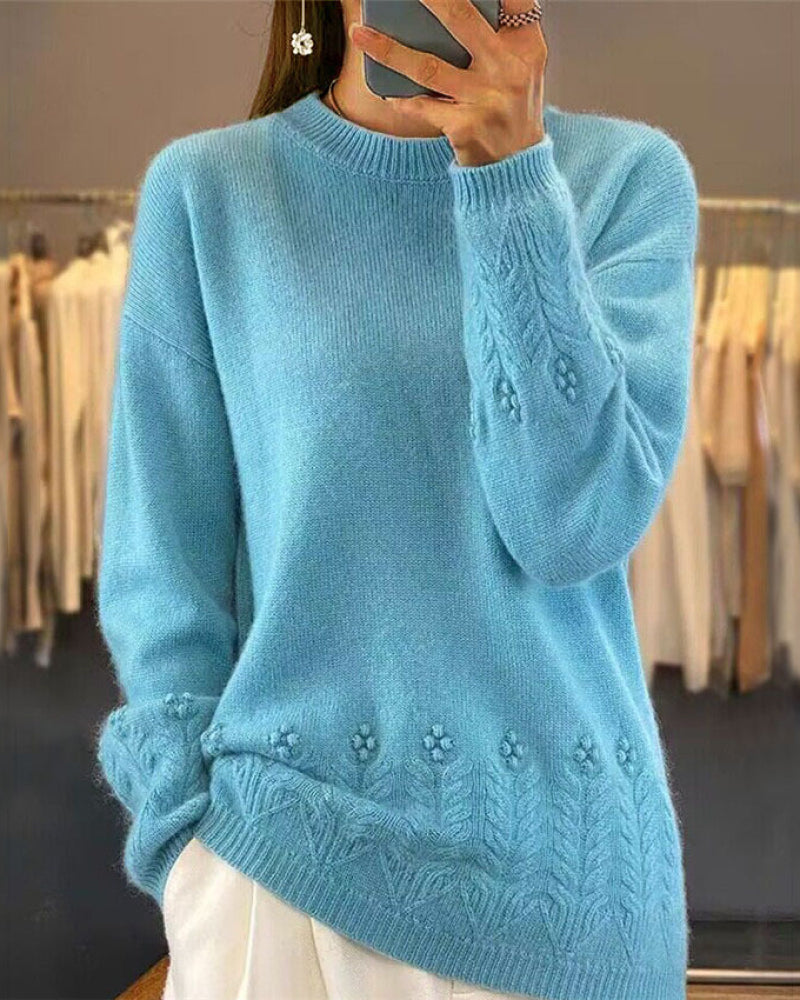 Pull rétro blanc cassé Beatrice de Danoir Paris, style élégant, en laine douce, porté sur mannequin.