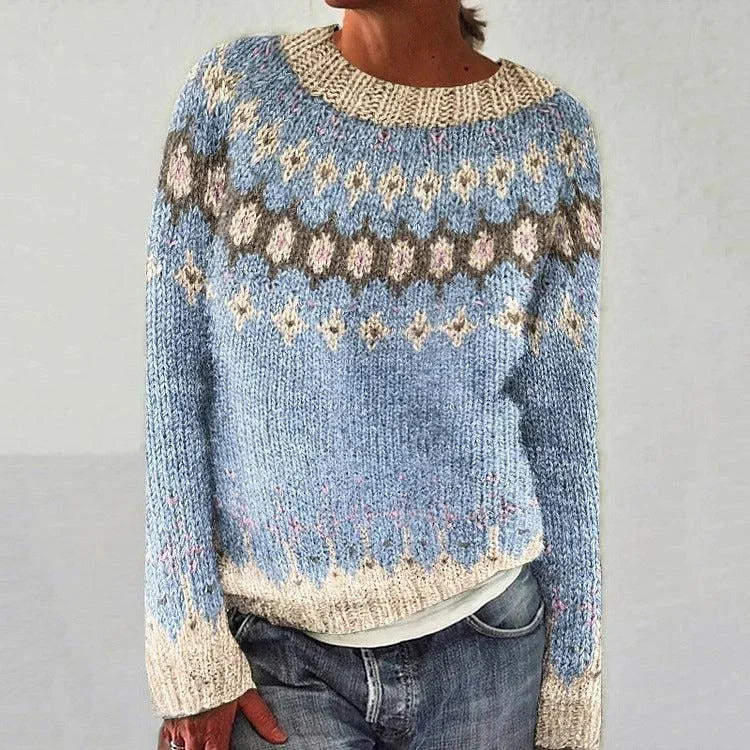 Pull en cachemire rose Petra de Danoir Paris, élégant, doux et chaud, porté sur un mannequin.