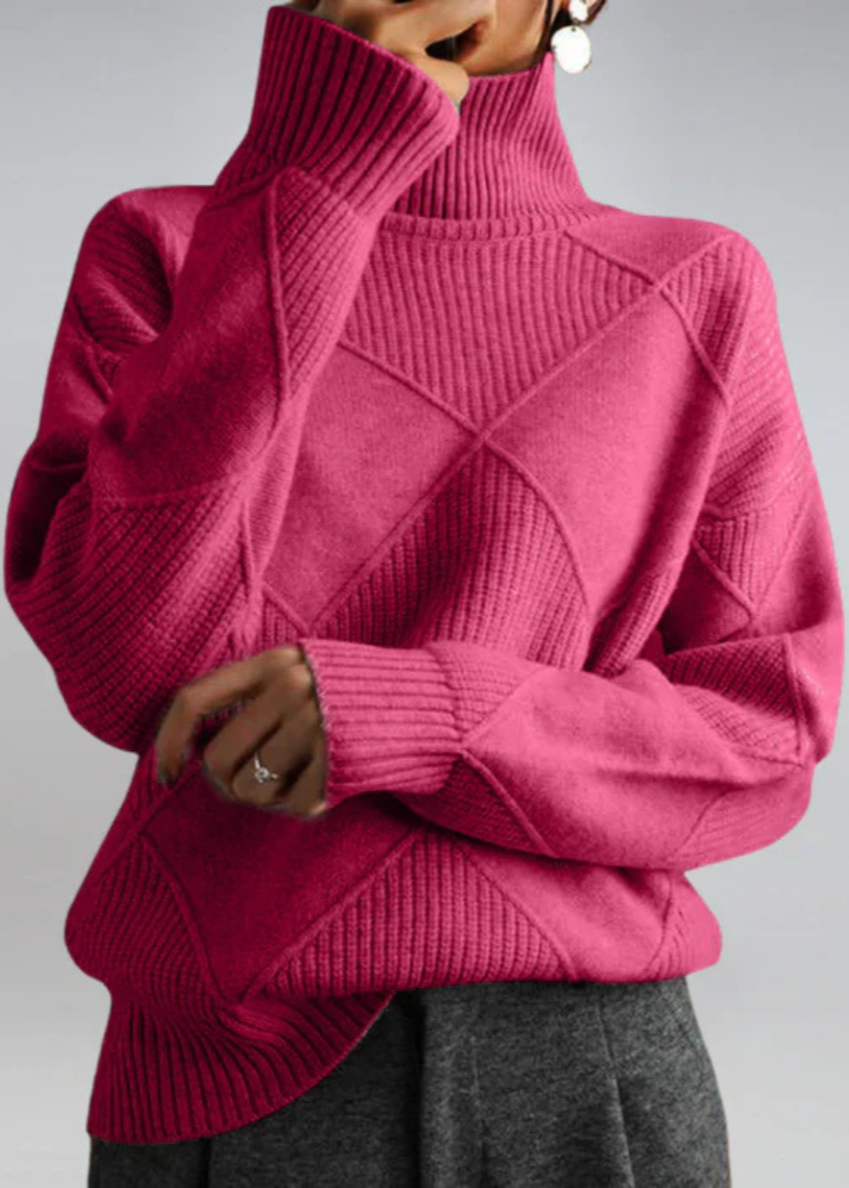 Pull roulé doux élégante Lauren de Danoir Paris, en marron, avec un design chic et confortable.