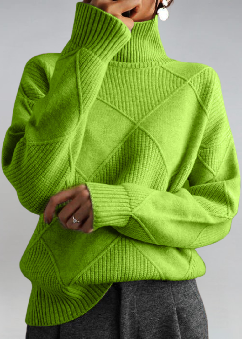 Pull roulé marron Lauren par Danoir Paris, doux et élégant, en laine chaude, porté sur un mannequin.