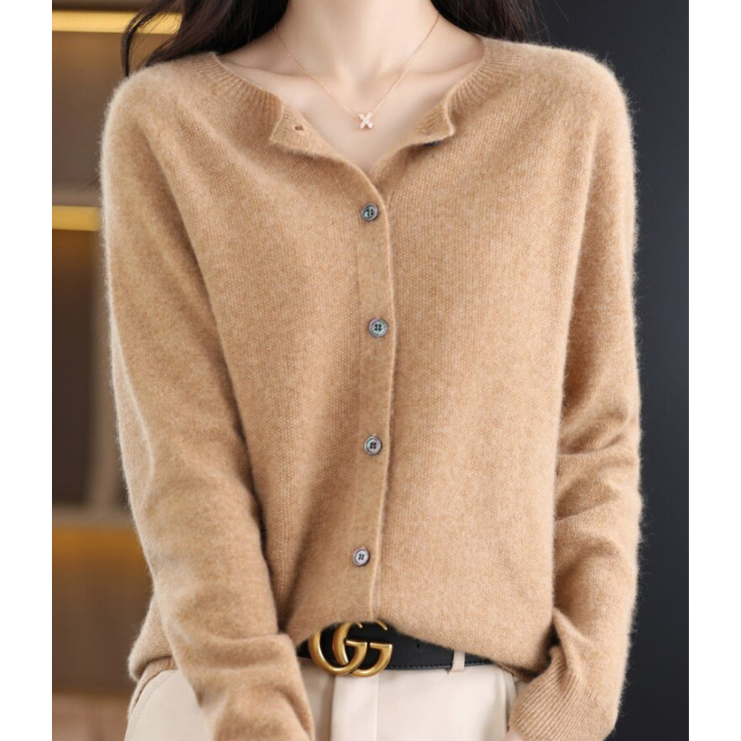 Pull élégant Danoir Paris Esmee en laine rose foncé, look sophistiqué et confort pour femme.