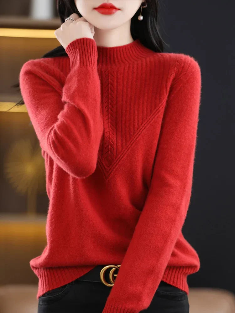 Pull en cachemire violet Liora de Danoir Paris, élégant et doux, porté avec un col en V et des manches longues.