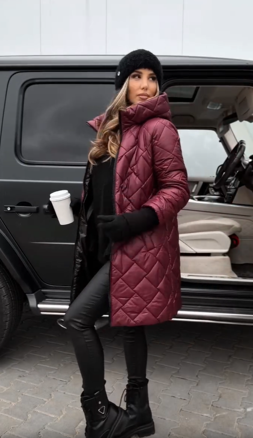 Veste élégante et chaude Bogna de Danoir Paris en rose poudré, style sophistiqué, pour femmes modernes.