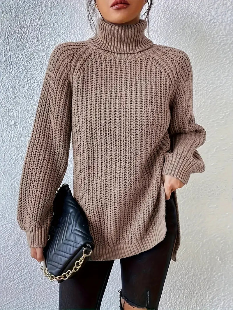 Pull roulé luxe Danoir Paris en laine lavande vert, vêtement élégant à col roulé, texture douce et tissu de haute qualité.